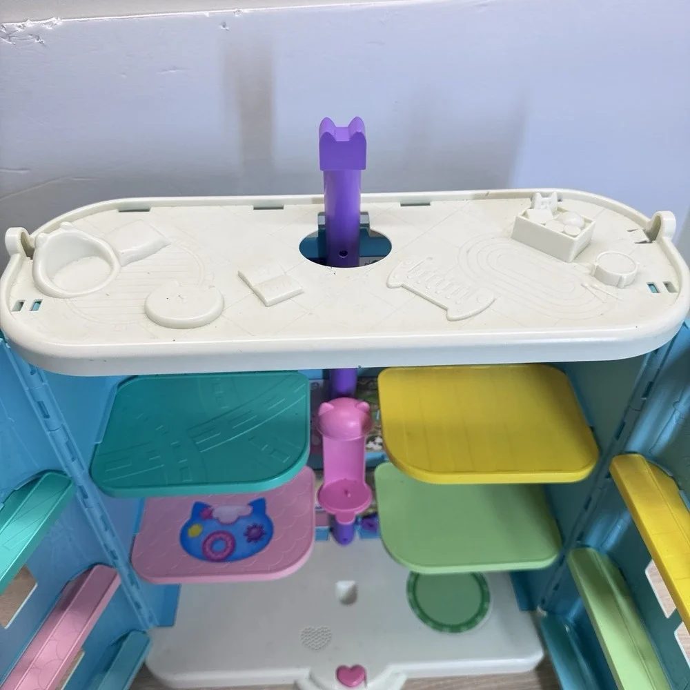 Gabby's Dollhouse Purrfect Dollhouse Cat Themed Playset Spin Master